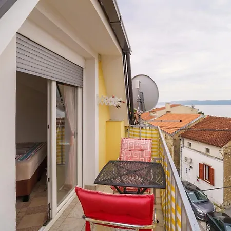 Toni 茨里克韦尼察