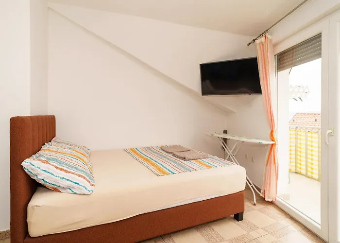 Toni * 크리크베니카